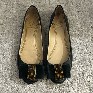 Tory Burch Chase Leather Flat - Tortoise